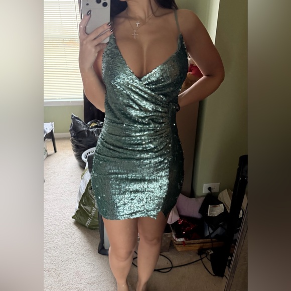 AKIRA Dresses & Skirts - AKIRA Cocktail party sparkly dress size medium